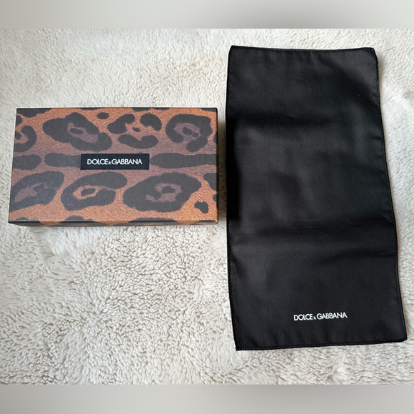 Dolce & Gabbana Leopard Print Box with Dust Sheet - Picture 2 of 4